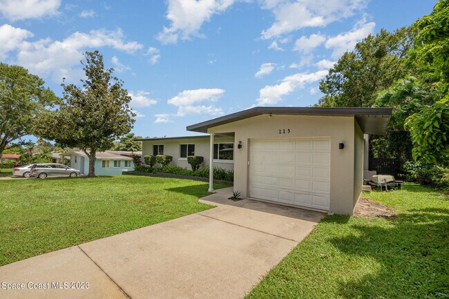 Building Photo - 115 S Indian Cir