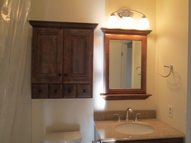 FULL BATH - 721 Robert Frost Dr