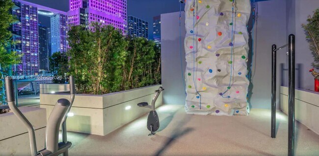 Building Photo - 801 S Miami Ave