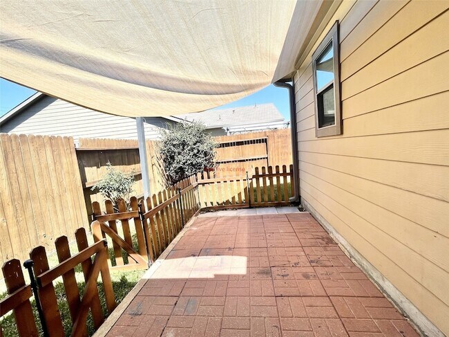 Building Photo - 18722 White Barnwood Ct