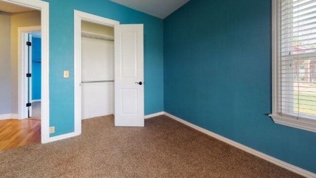 Building Photo - 203 E Cole Rd