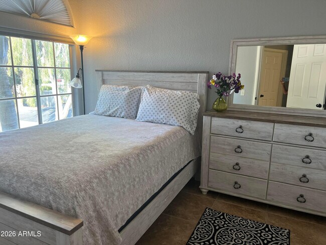 Building Photo - 255 S Kyrene Rd