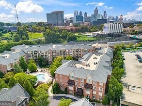 Building Photo - 1735 Peachtree St NE