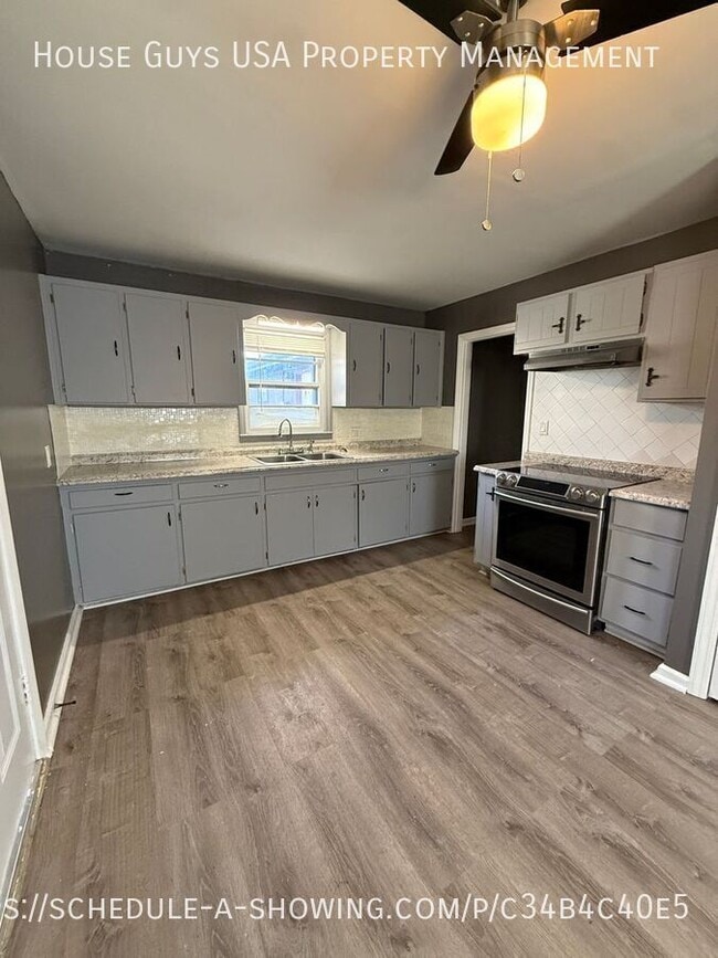 Building Photo - 4610 E Linwood Blvd