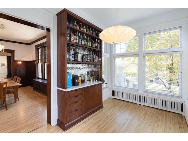 Building Photo - 2700 W Lake of the Isles Pkwy