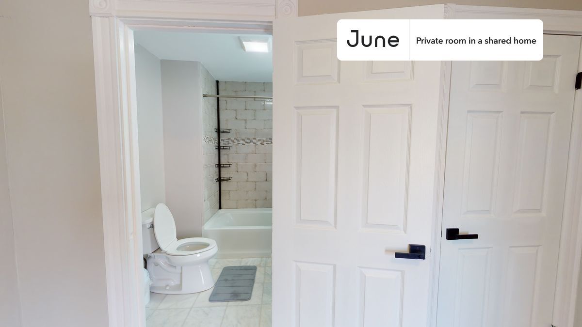 Building Photo - Room in Shared 4 bed/2 bath home