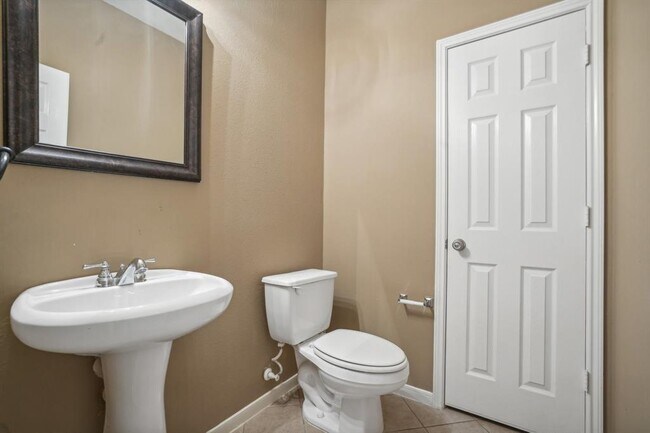Building Photo - 14027 Mohave Way Dr