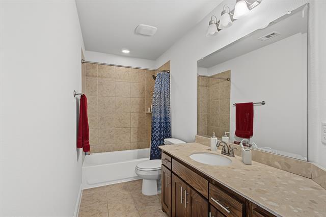 Building Photo - 8701 Fairway Ln