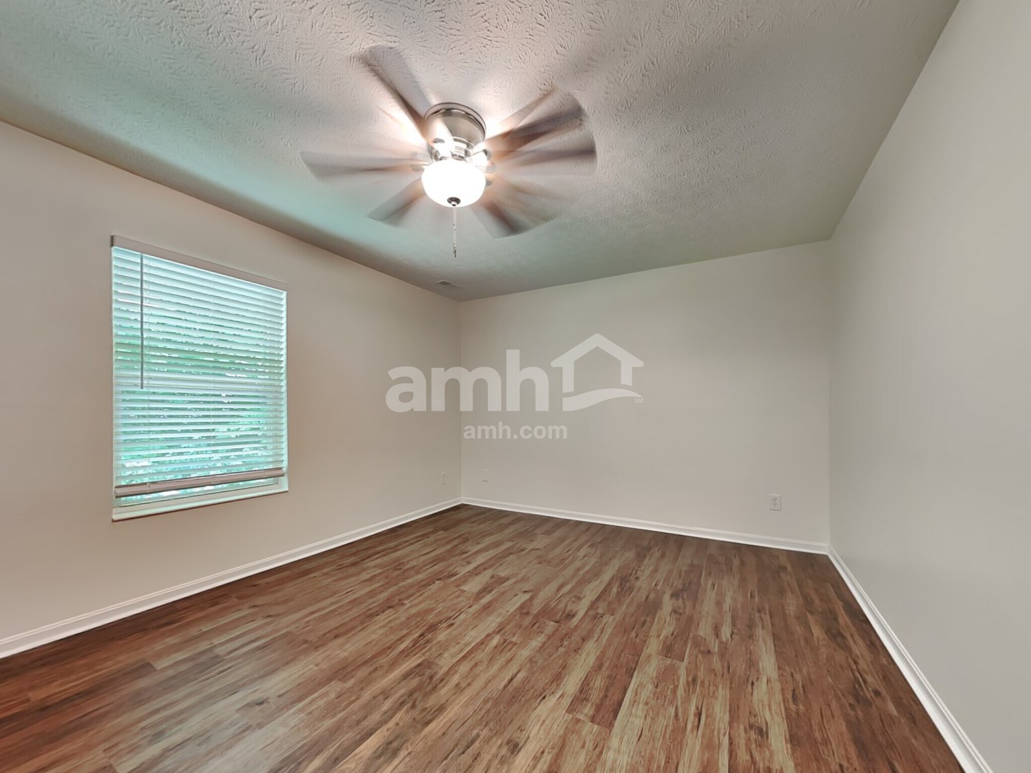 Building Photo - 3907 Little Creek Dr