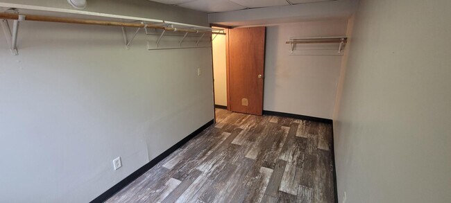 Building Photo - 20 N Willow St