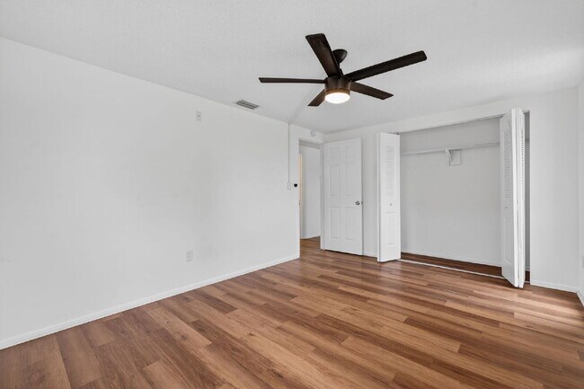 Building Photo - Beautiful 2 Bedroom, 2 Bathroom, 1 Car Garage home for rent.