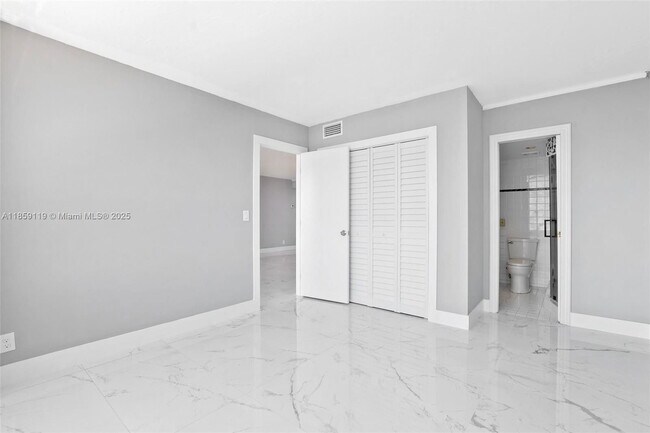 Building Photo - 780 NE 69th St