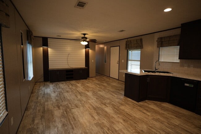 Building Photo - Spacious 2020 Clayton Home Awaits You just 1 mile to JSU!