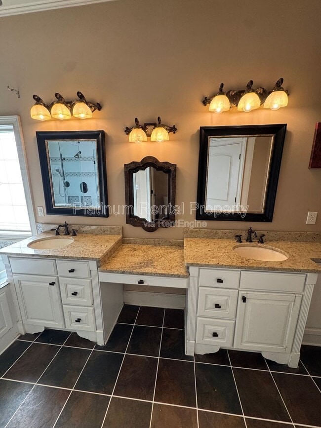 Building Photo - 1811 Traditions Way