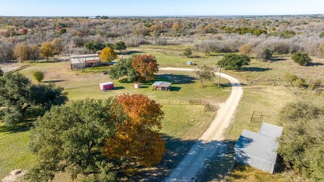 Building Photo - Horse property with shop in country oasis