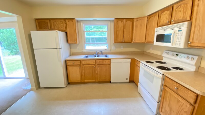 Building Photo - 604 Via Ponderosa