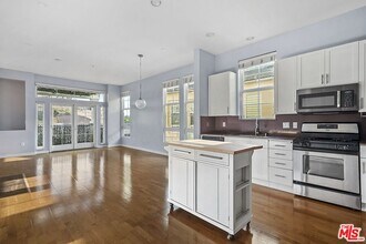 Building Photo - 13020 Pacific Promenade