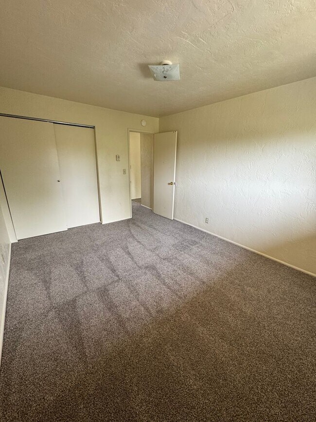 Building Photo - 1-Bedroom 1-Bathroom apartment in Eugene