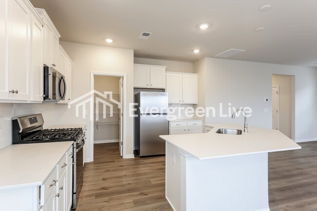 Building Photo - now