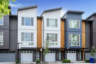 Building Photo - 13955 NE 15th Ct