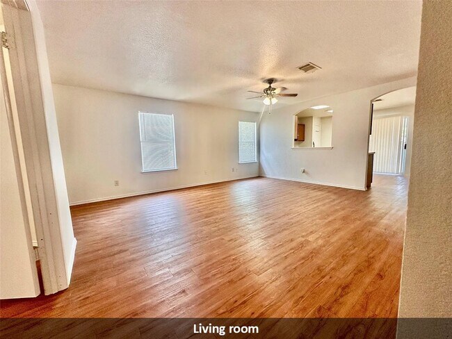 Building Photo - 17204 Ardisia Dr