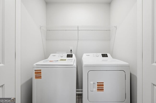 Building Photo - 5971 Skylar Dr