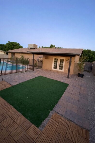 Building Photo - 4408 W 15th St