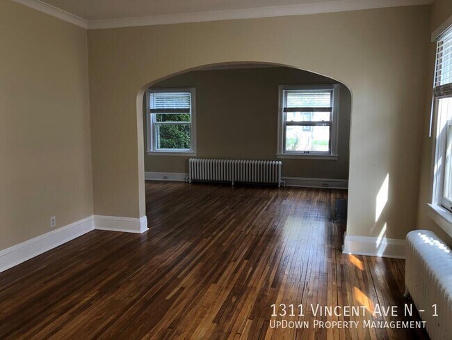 Building Photo - 1311 N Vincent Ave