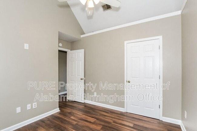 Building Photo - 108 Flagstone Ln