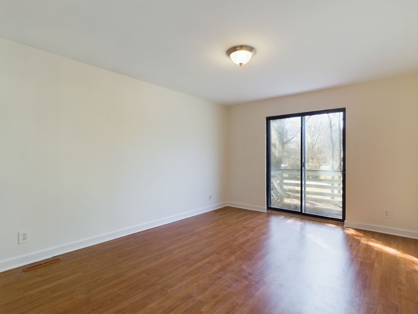 Building Photo - 8440 Scottingham Dr