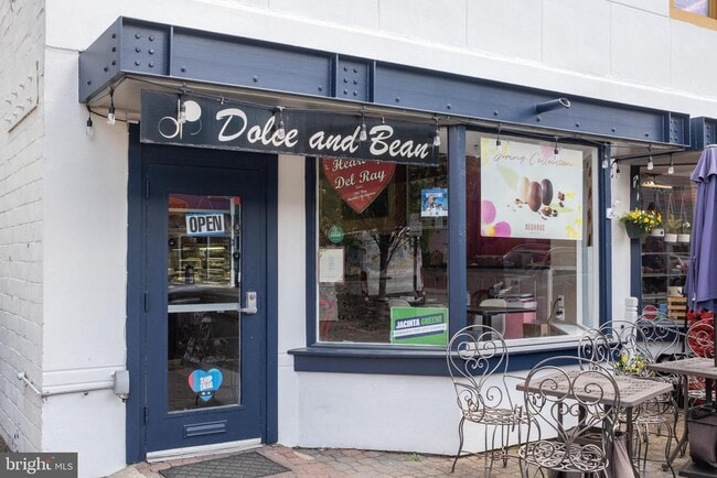 Building Photo - 340 Wesmond Dr