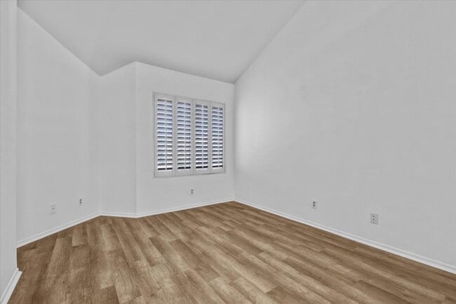 Building Photo - 25038 El Carrizo