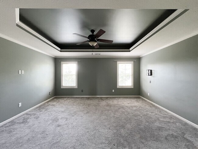 Building Photo - SEE IT NOW: Luxury 5-Bed Home in Wilshire ...