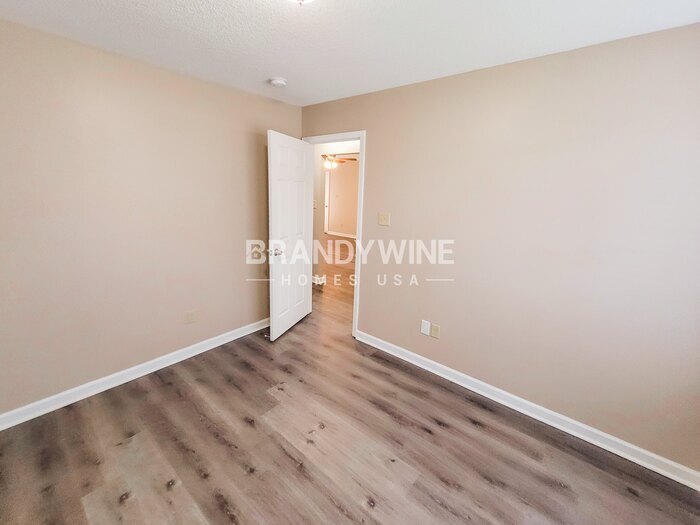 Building Photo - 7123 Amberly Way Dr