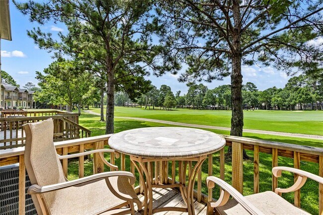 Building Photo - 16020 Fountainview Dr