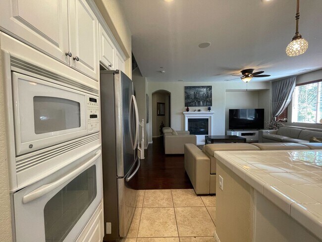 Building Photo - Spacious 5-Bedroom Retreat in Fallbrook’s ...