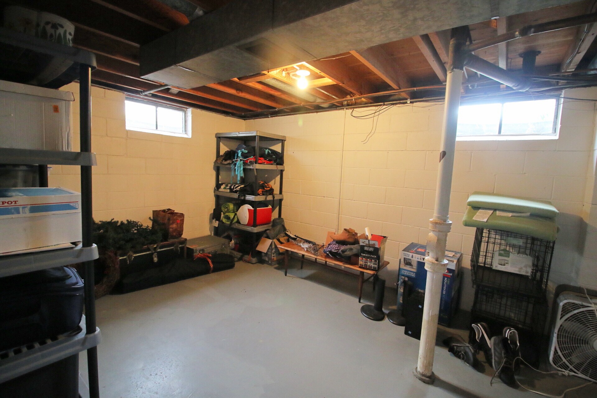 storage - 1526 Marston Ave