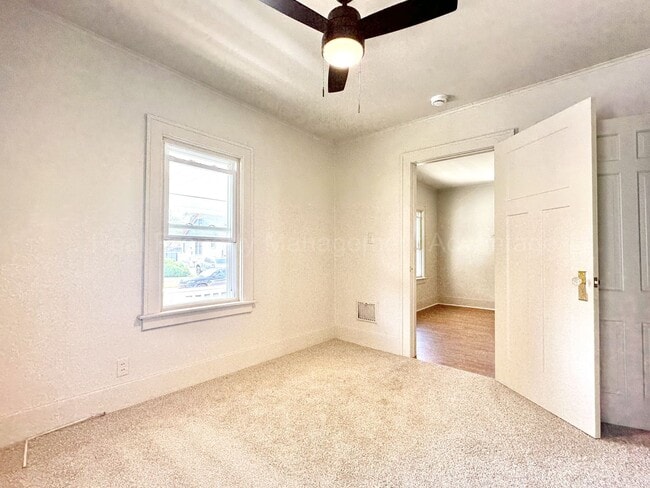 Building Photo - Fully Updated 2BR / 1.5BA – Steps from Dow...