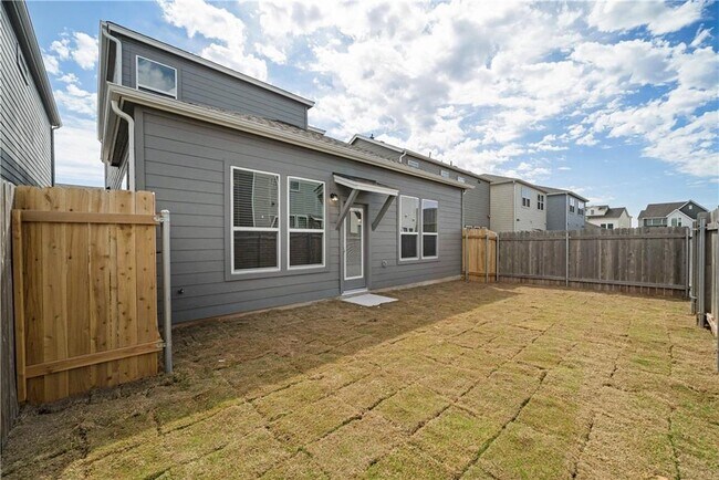 Building Photo - 15008 Forum Ave