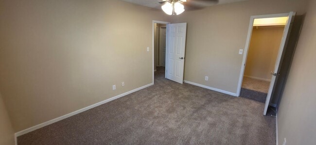 Building Photo - Lawrenceville living in this beautifully r...