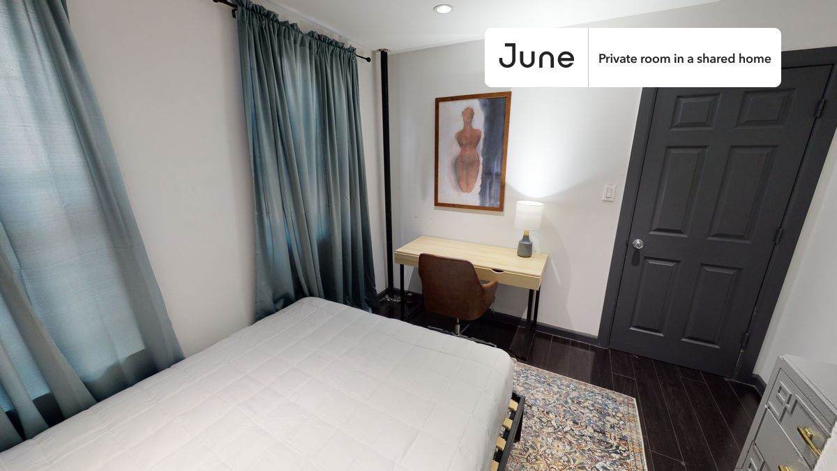 Building Photo - Room in Shared 3 bed/1 bath home