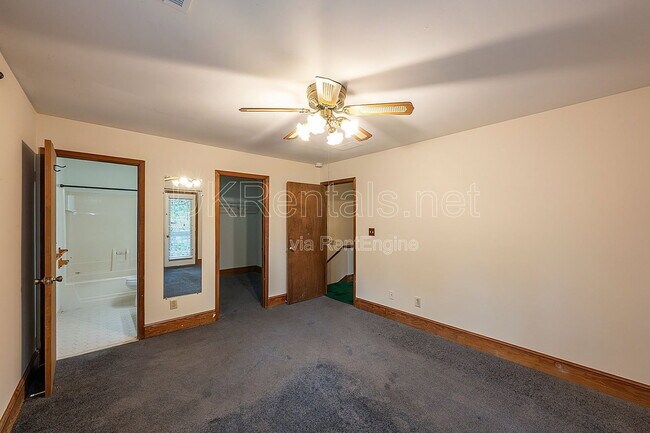 Building Photo - 425 Ansley St