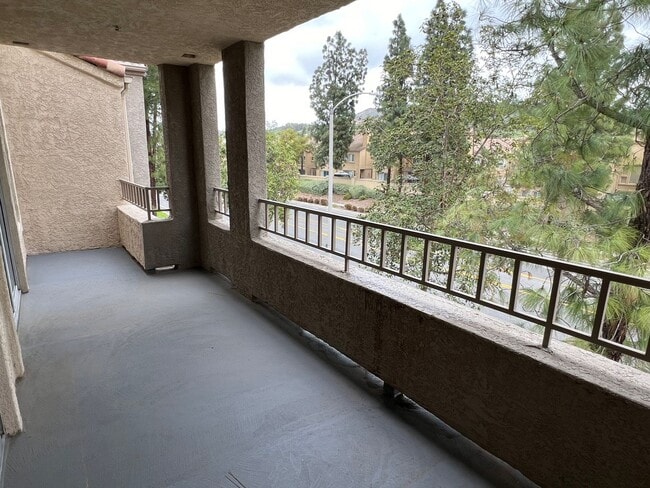 Building Photo - Magnificent 1 Bedroom Condo in Triana in Corona Ranch
