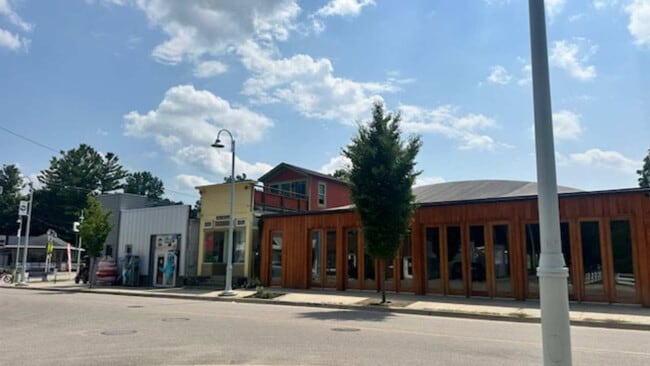 Building Photo - 16023 Goodwin Ave