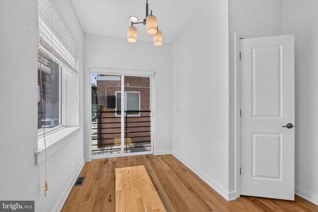 Building Photo - 950 Shackamaxon St