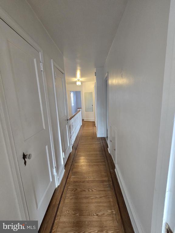 Building Photo - 831 Fanshawe St