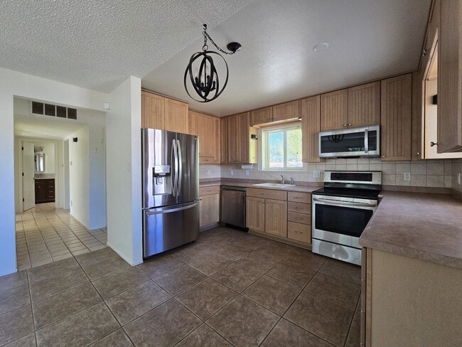 Building Photo - 2071 Placita De Vida