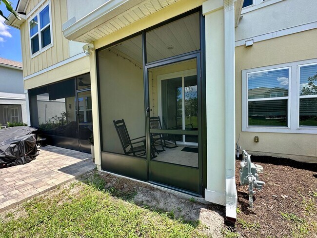 Building Photo - Adorable Townhome in Heart of St. Johns Co...