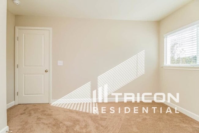 Building Photo - 2175 Cason Ln