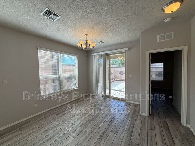 Building Photo - 7420 Tangerine Ct NE